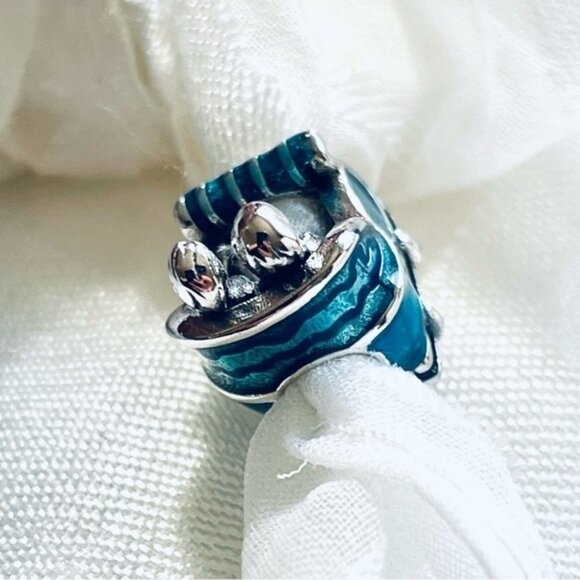 ❄️✨ NWOT Frozen Charm – Princess Anna & Princess Elsa ✨❄️ - Picture 6 of 15